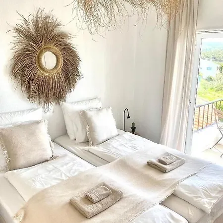 Ocean House - Next To Ribeira D'ilhas Surf Hostel