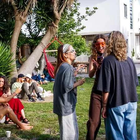 Hostel Ocean House - Next To Ribeira D'ilhas Surf