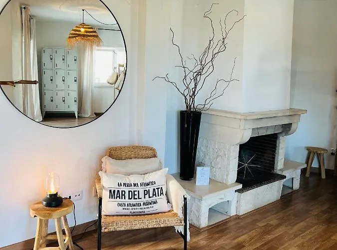 호스텔 Ocean House - Next To Ribeira D'ilhas Surf *