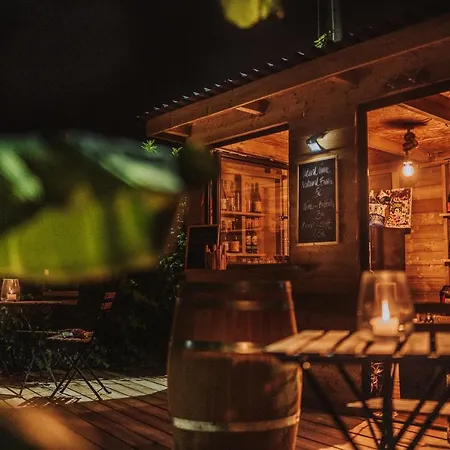 Хостел Ocean House - Ribeira D'ilhas