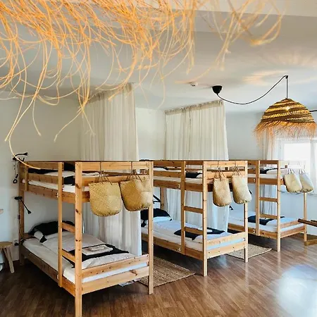 Hostel Ocean House - Next To Ribeira D'ilhas Surf *