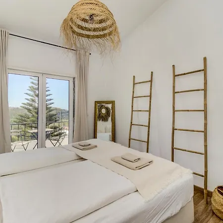Хостел Ocean House - Ribeira D'ilhas